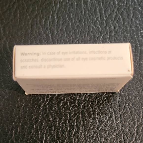 NIB Mary Kay Eye Shadow Color Sky Blue 0010 .1 oz Apply Wet or Dry - Picture 5 of 5